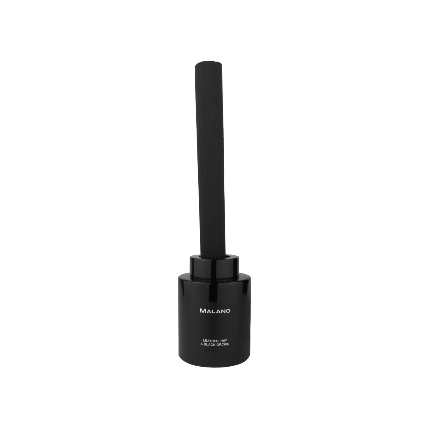 A black reed diffuser with 1 ultra thick long reed inserted into a black cylindrical glass container with a label of the brand ‘Malano’ and the scent ‘Leather, Hay and Black Orchid’ on the front.
